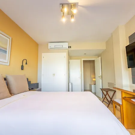 Hotel Las Rocas-3